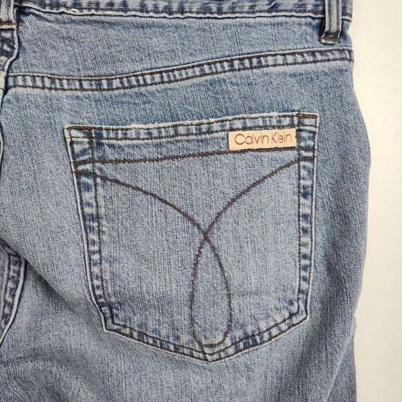 Calvin Klein Jeans Capri Jeans Women's Size 14 Blue Slight Distressing - Picture 7 of 13